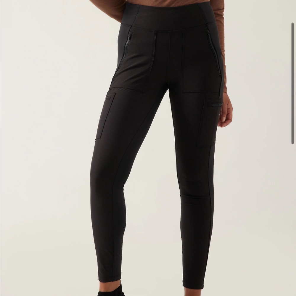 Athleta Headlands Hybrid Cargo Tight